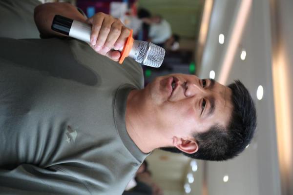 在猴林中游玩：属龙者的幸福之旅与命中注定的欢乐