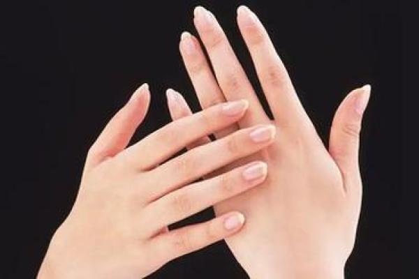 探秘女人手上的五个斗：命运的多元解读与人生启示